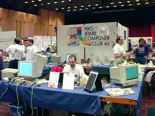 Atari Club.jpg (8593 bytes)