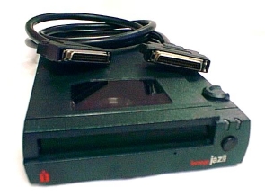 iomega.jpg (42732 bytes)